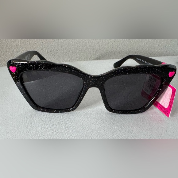 🛍️any 4 listings for $16🛍️ Betsey Johnson Black Glitter Sunglasses with Pink - Picture 1 of 2